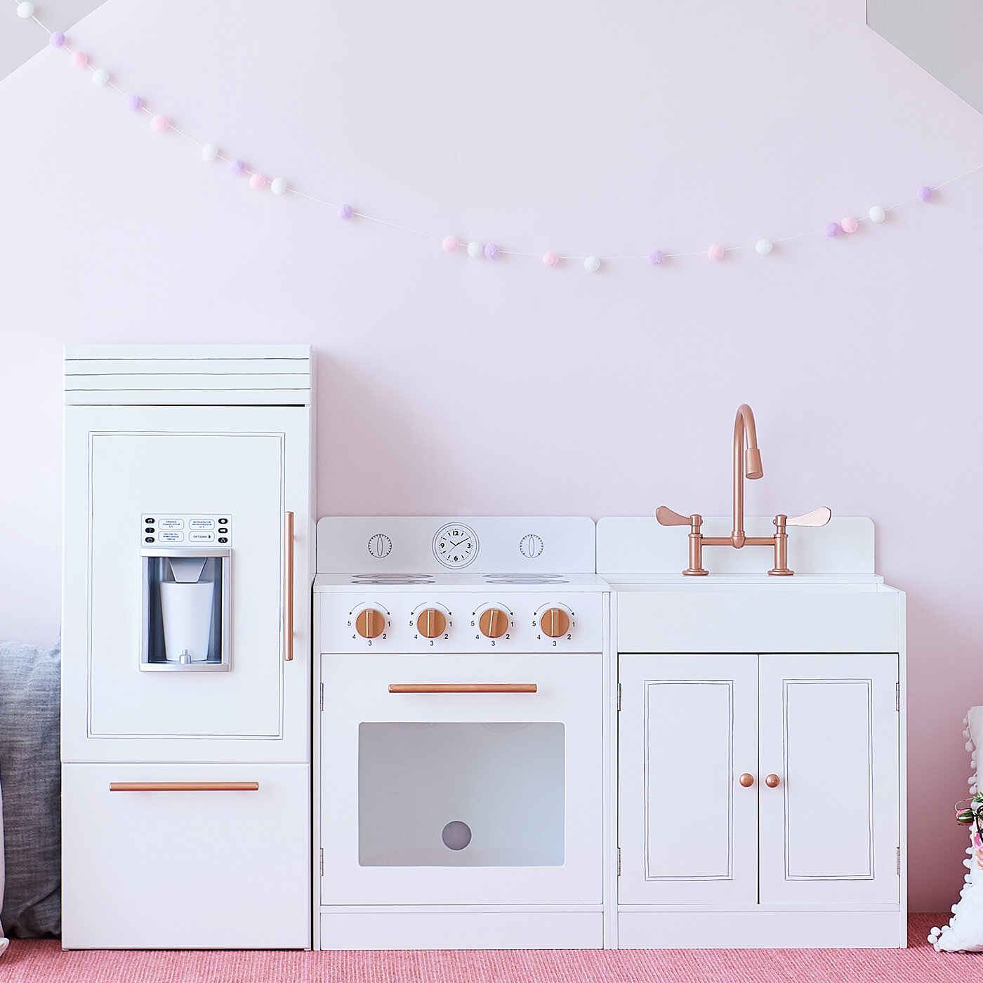 miniature play kitchen